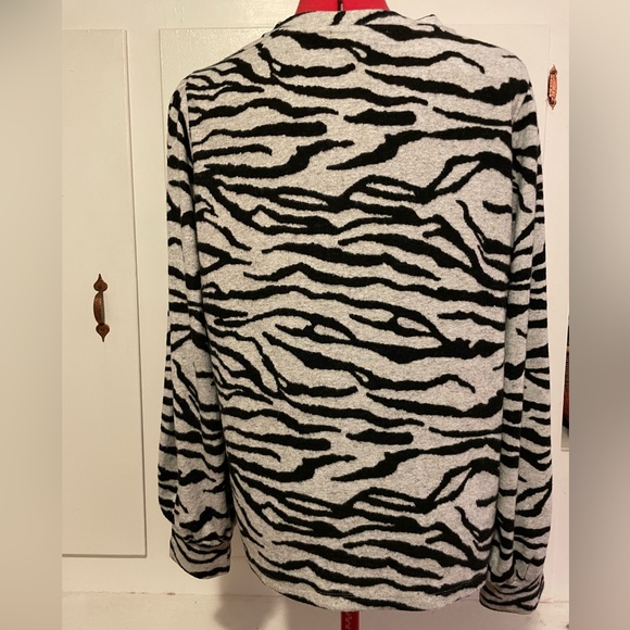 Anthropologie Sanctuary Zebra Striped Sweatshirt XL - Picture 2 of 5